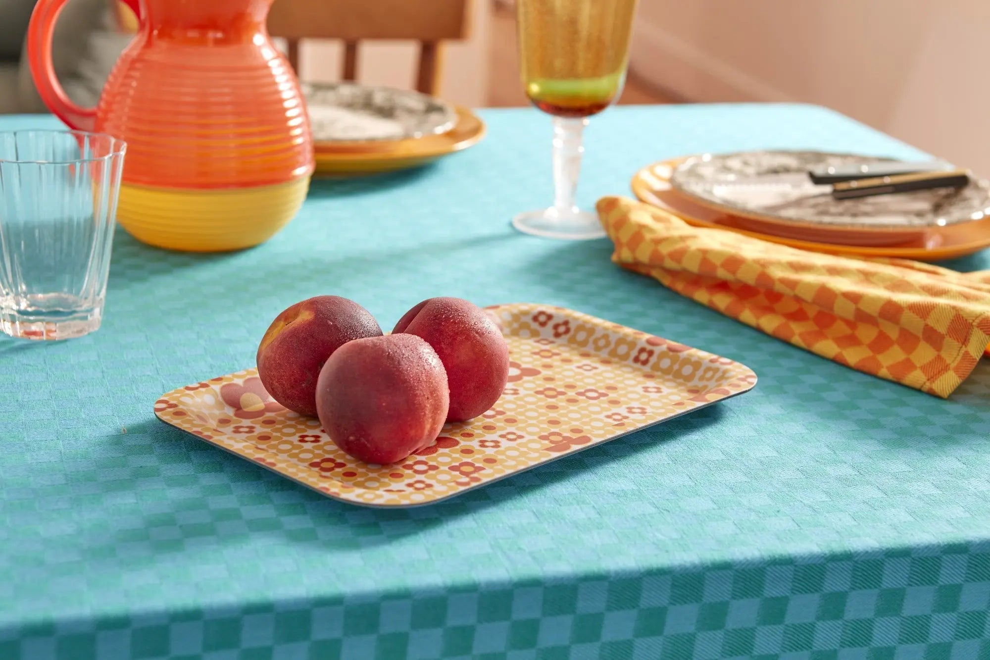 le plateau de service, un objet du quotidien intemporel