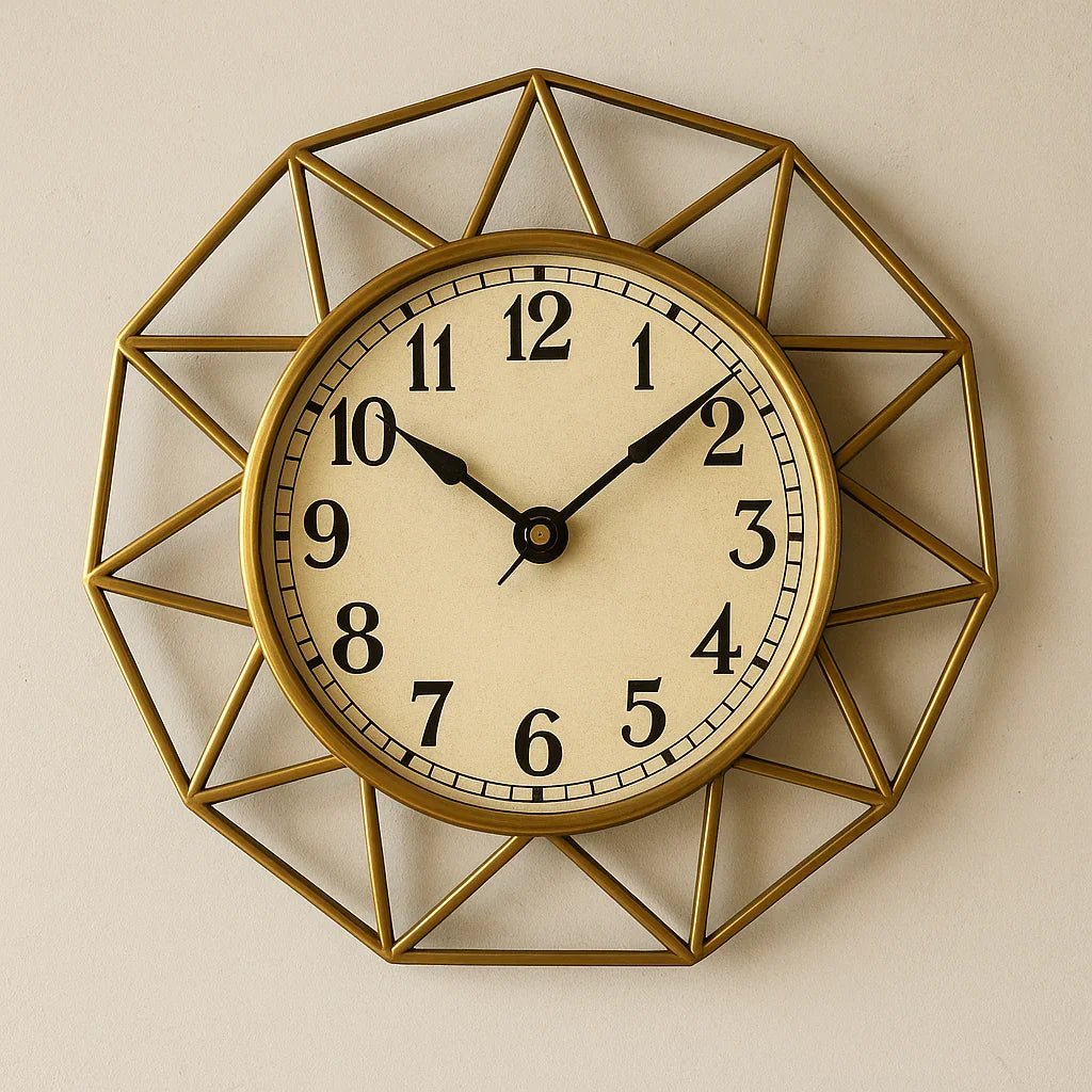 Horloge art déco vintage : élégance et géométrie murale