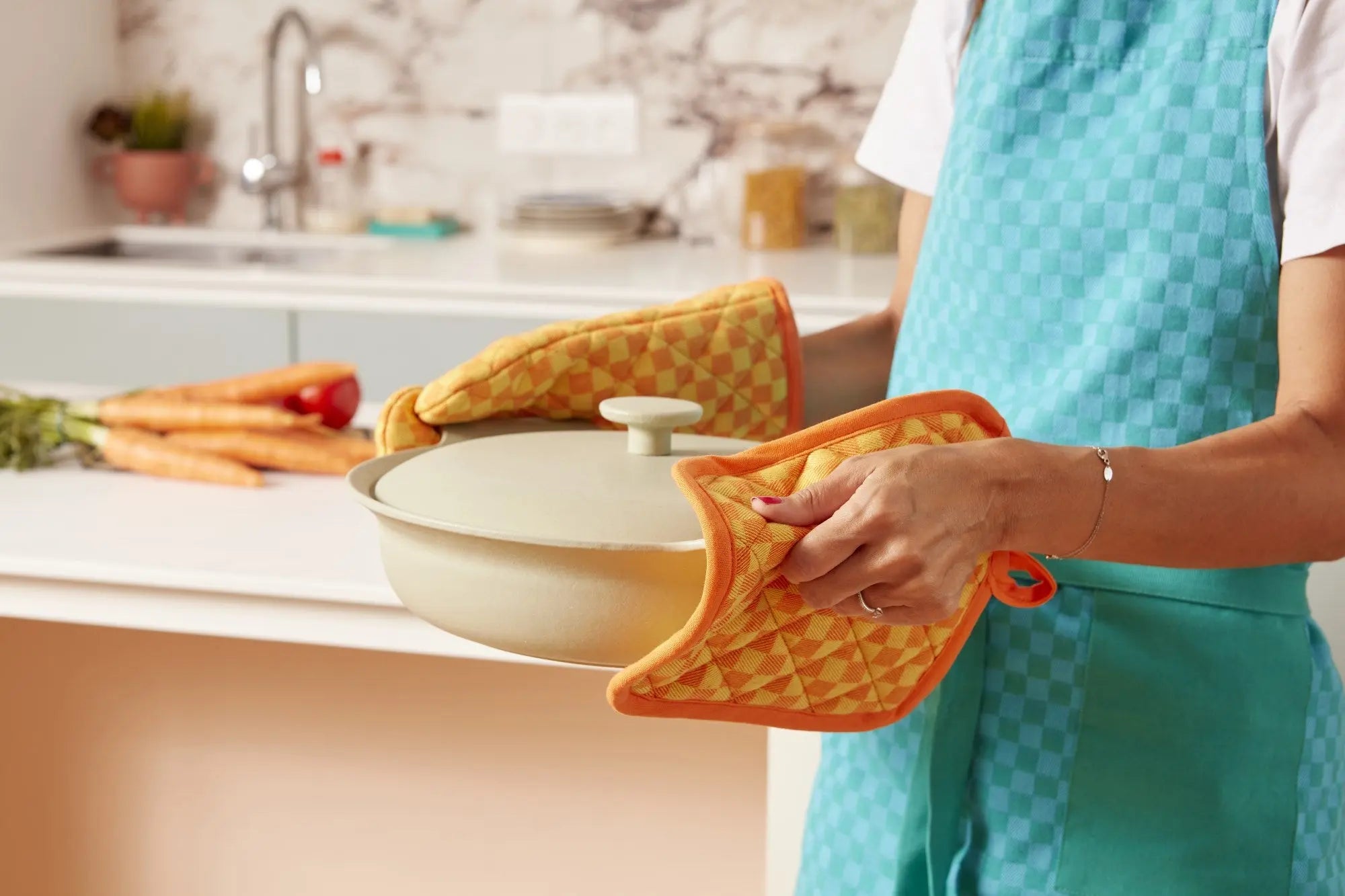 Gant de Cuisine et Manique - Damier-LA CARAFE-