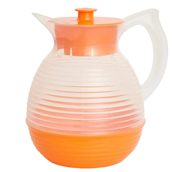 Carafe vintage en plastique orange et transparent des années 60-70, style rétro et design fonctionnel pour cuisine vintage.