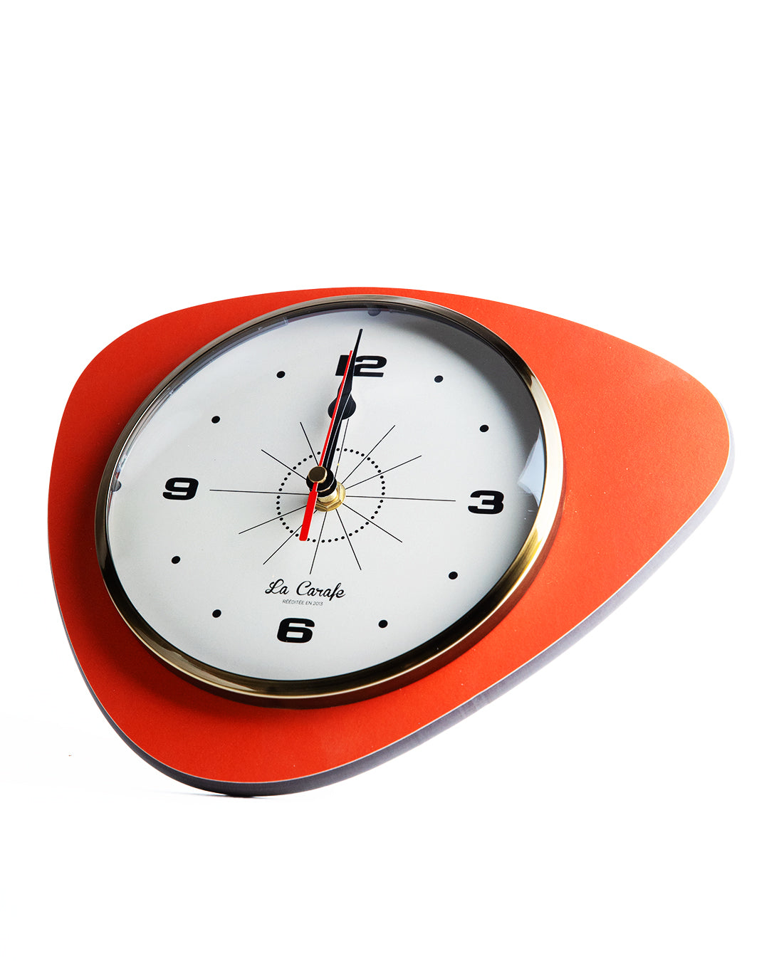 Horloge de cuisine originale rouge, idéale pour maîtriser les temps de cuisson et organiser vos préparations culinaires efficacement.