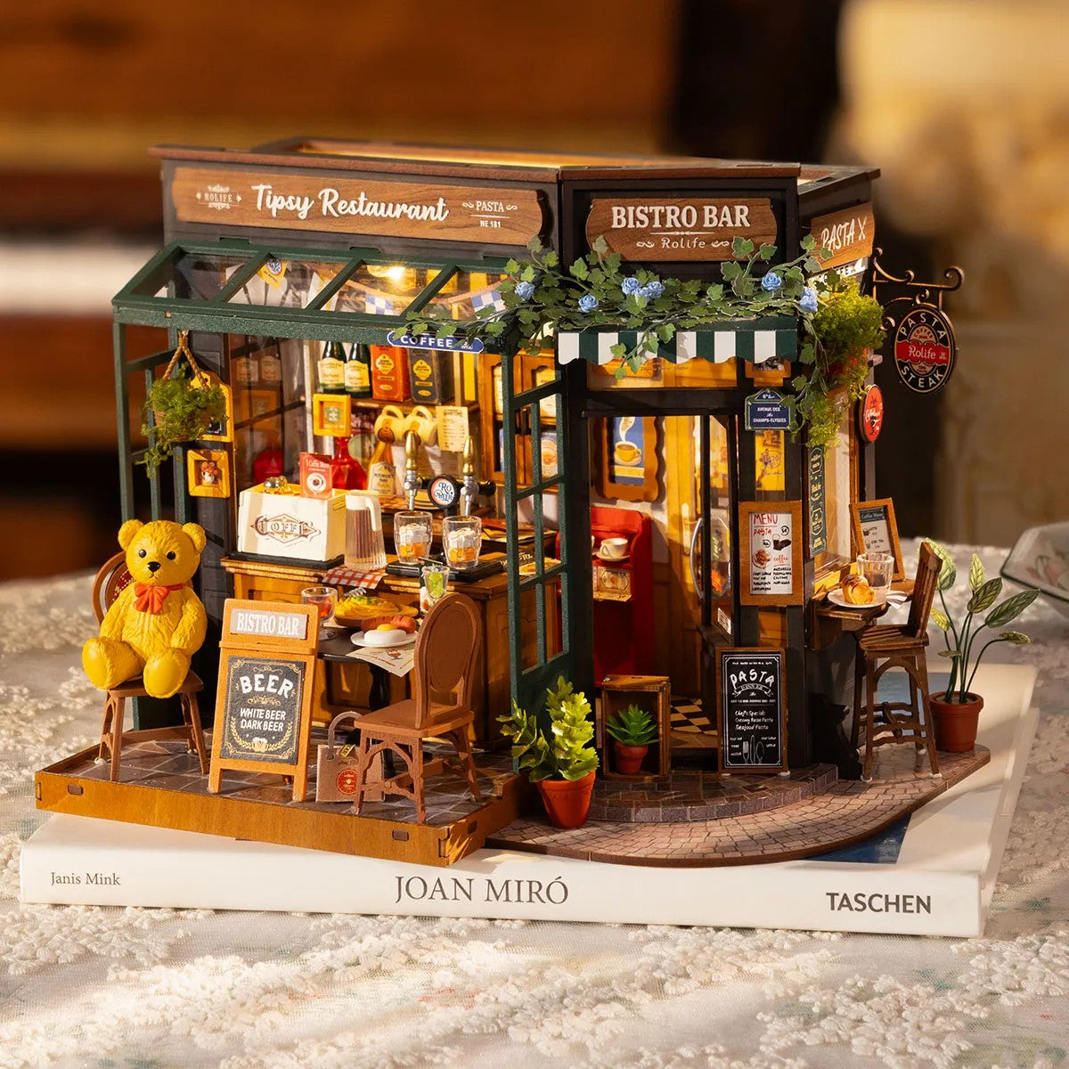 Kit de Maison Miniature DIY – Tipsy Restaurant DG167