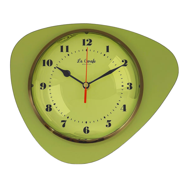 Horloge murale médiator vert pistache à cadran pastel, La Carafe