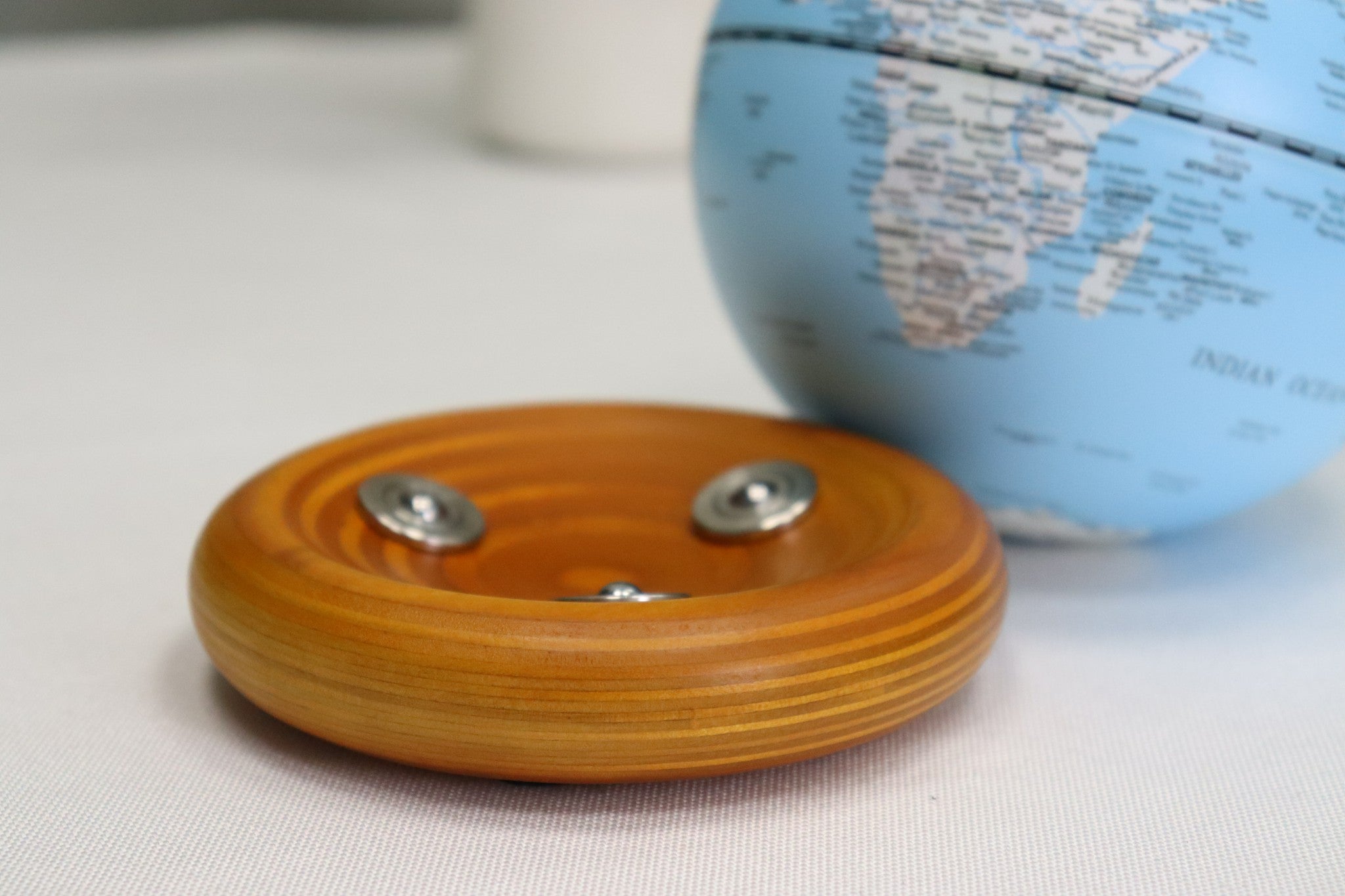 Globe terrestre lumineux 13 cm avec réalité augmentée