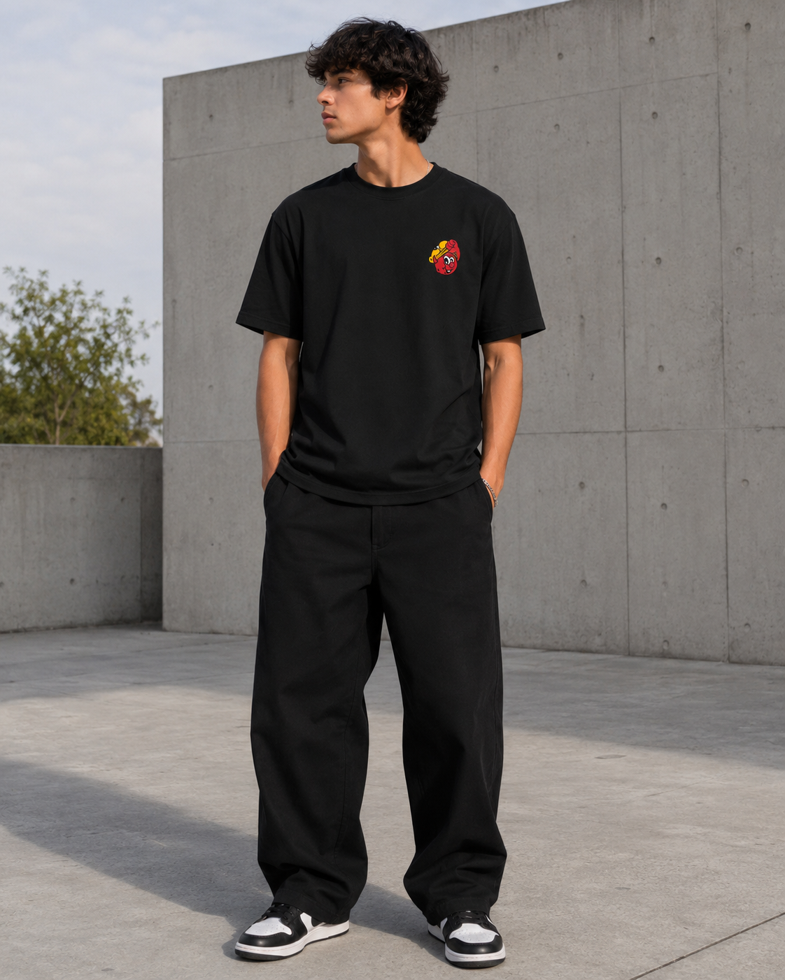 T-shirt Mask Logo noir DDP, coupe droite unisexe en coton