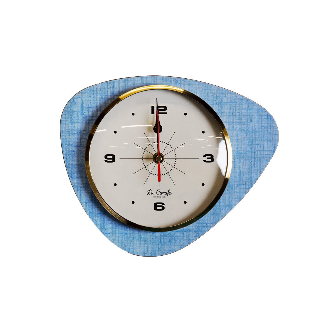 horloge murale rétro – fond beige