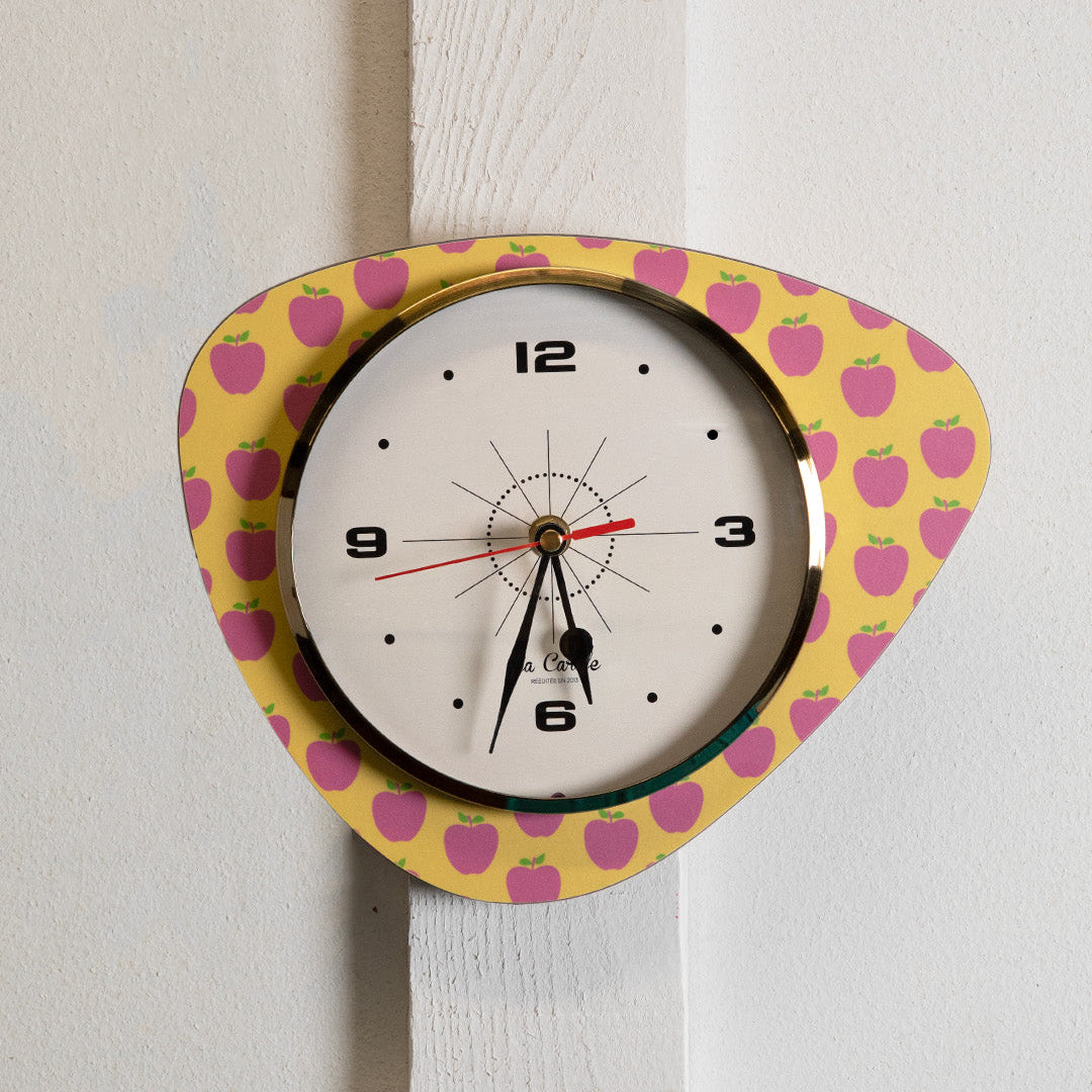 Horloge Rétro Imprimée – Design Vintage et Esprit Années 60