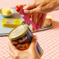 Ouvre-Boîte Rétro en Acier Inoxydable rose, vintage années 50-70, accessoire cuisine rétro et décoration maison vintage.