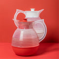 Carafe Vintage Rouge Coquelicot – Pichet Rétro Made in France en verre vintage des années 50-70, déco maison rétro.