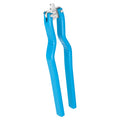 Le casse noix vintage bleu aux lignes rétro, alliage acier et plastique, ustensile cuisine vintage années 50-70 authentique