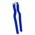 Le casse noix vintage bleu avec poignées ergonomiques, style rétro années 50-70, ustensile robuste pour décoration maison vintage.