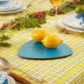 Sous plat décoratif vintage bleu azur uni – Repose plat chaud, objet vintage années 50-70 pour décoration maison rétro.