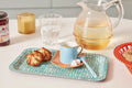 Petit plateau rectangulaire motif Bleuet vintage années 50-70, décoration maison rétro et qualité authentique.
