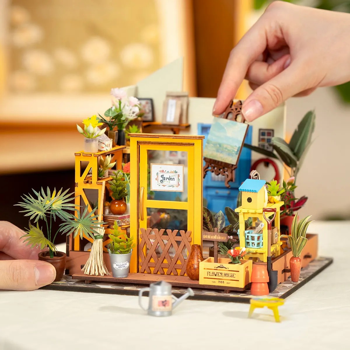 Kit de Maison Miniature DIY – Cathy's Flower House DG104
