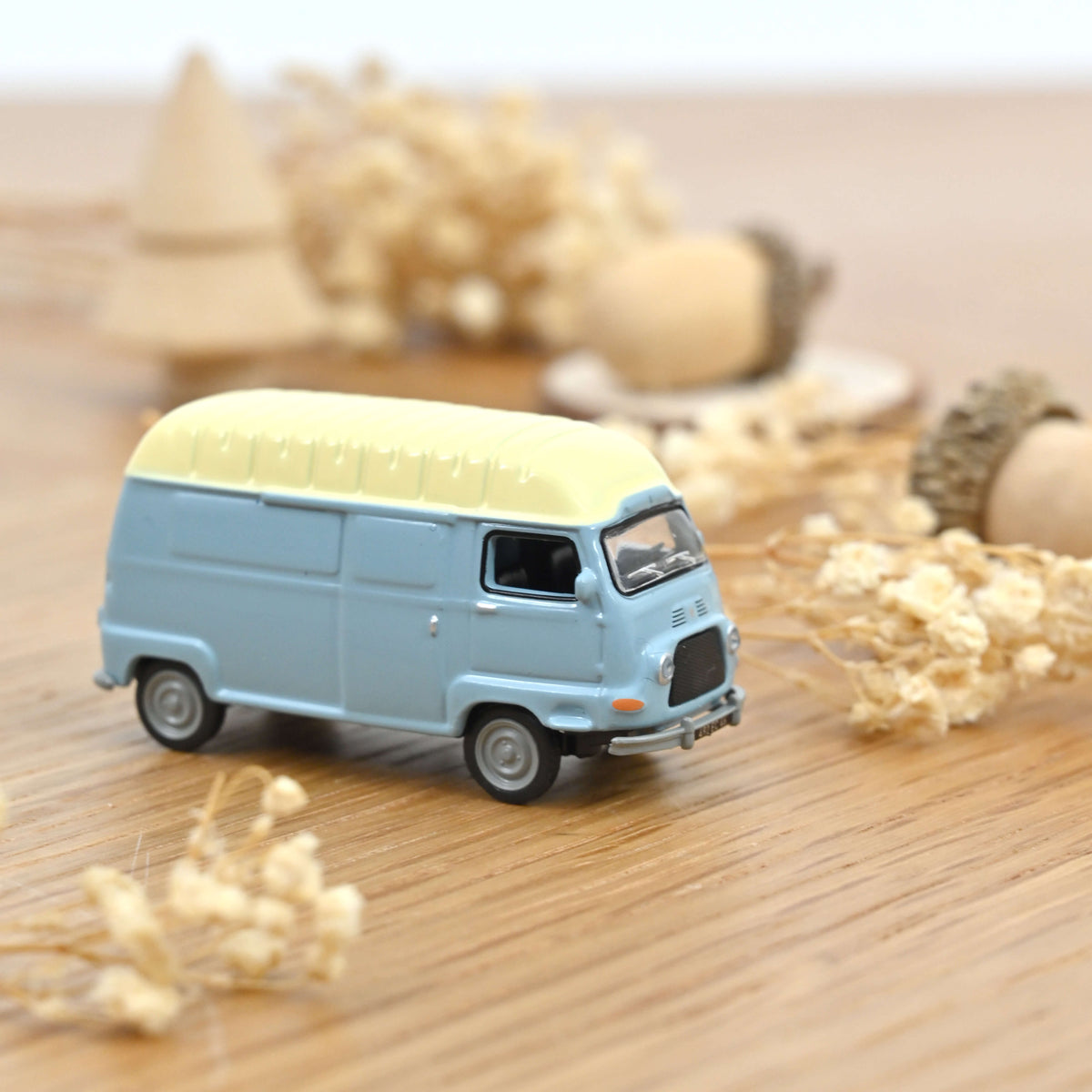 Miniature Norev Renault Estafette 1968 bleu clair, 1/87