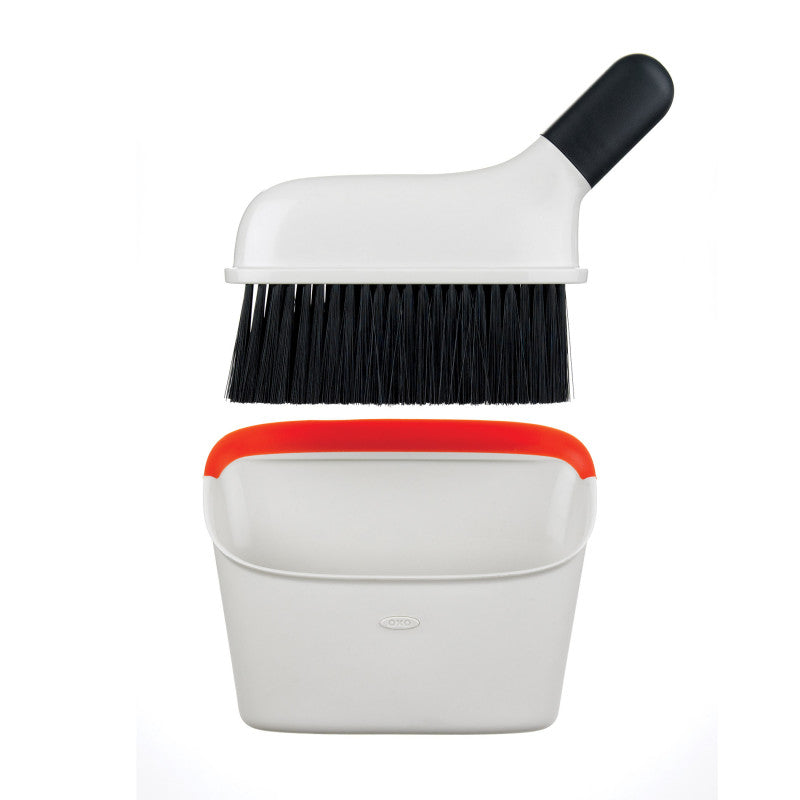 Pelle et balayette compactes OXO