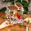 Intérieur fleuri du kit DIY Rolife Emily's Flower Shop DG145